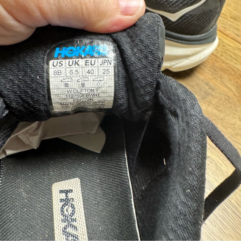 Women’s Hoka Clifton 9 running shoes. Size Women’s US 8 - Picture 6 of 6